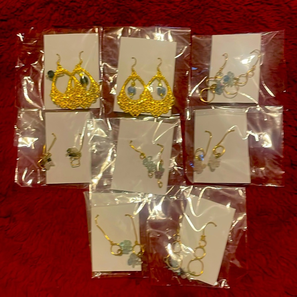 💚NWT💚-Handcrafted earrings